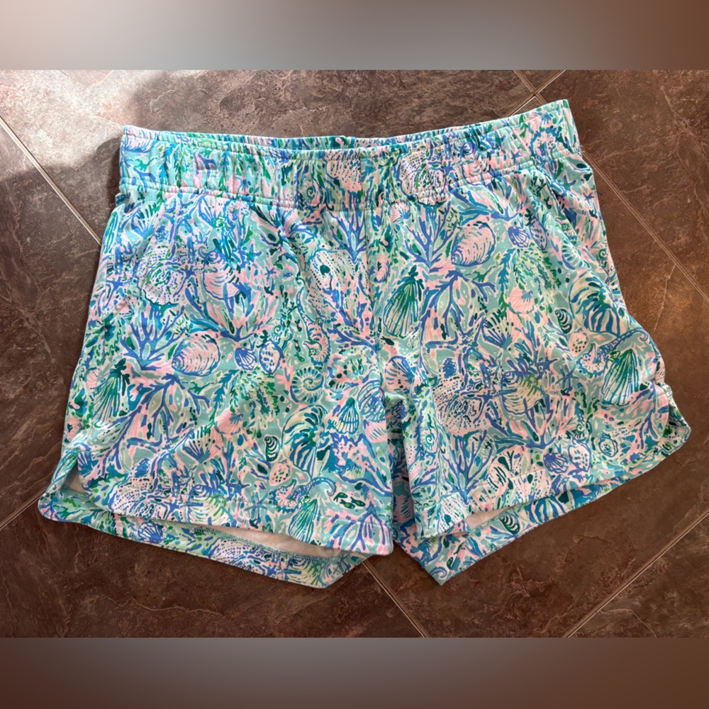 Lilly Pulitzer 5" Kylar knit shorts "Surf Blue Soleil It On Me" print Large